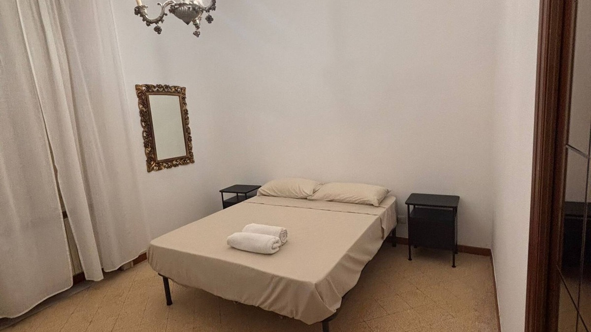 Salerno House | Spacious 3-bedroom building in enchanting Salerno with AC