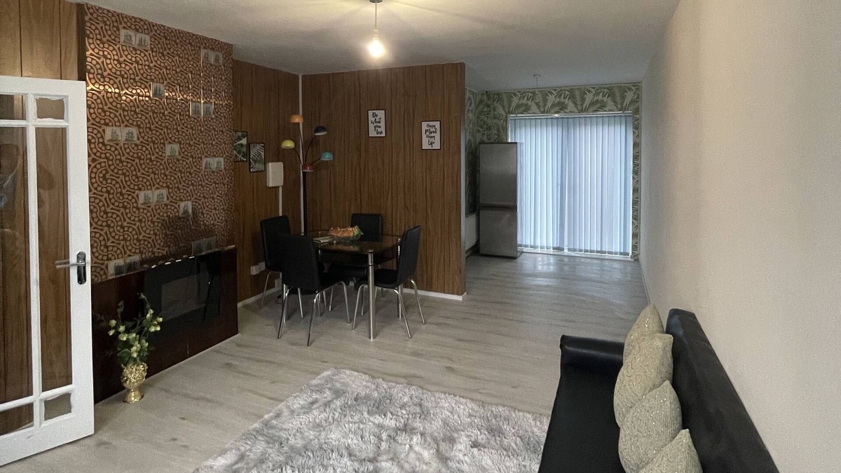 Wolverhampton Other | Spacious 3-Bedroom House perfect for Weekend Getaway