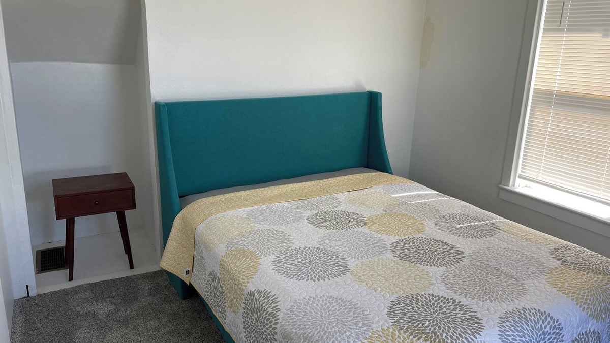 Heyburn House | Spacious 3-bedroom house in peaceful Heyburn with AC, WiFi