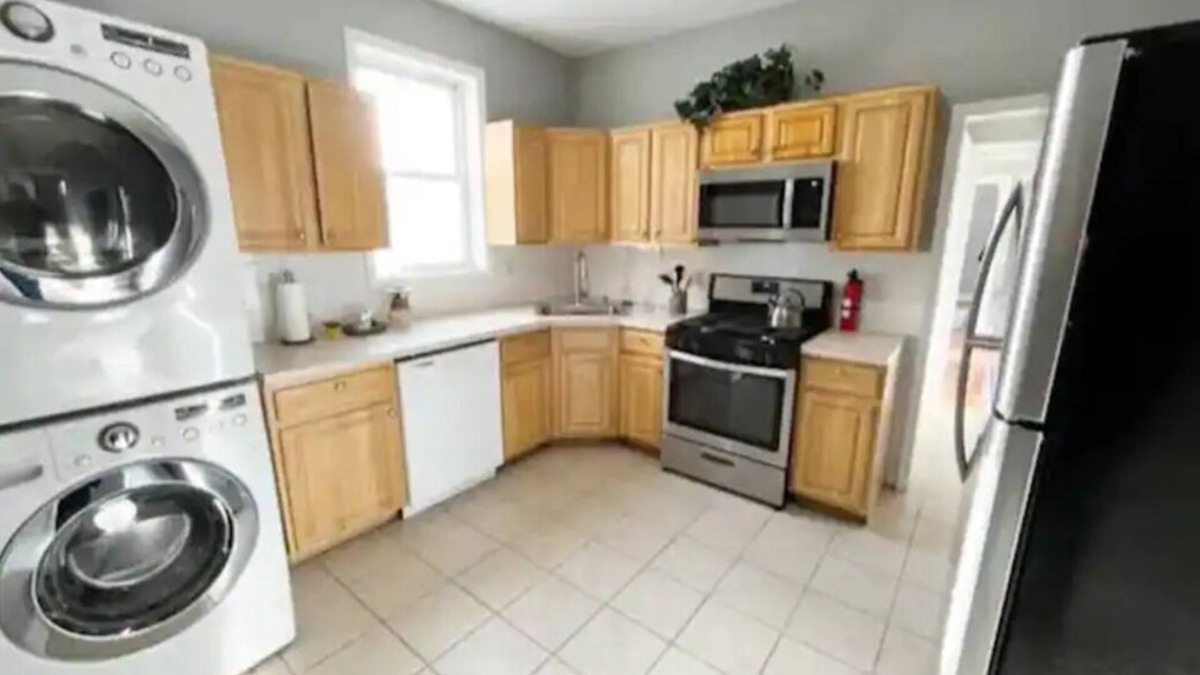 North Bergen Apartment | Spacious 3-bedroom apartment in superb North Bergen-Elephante