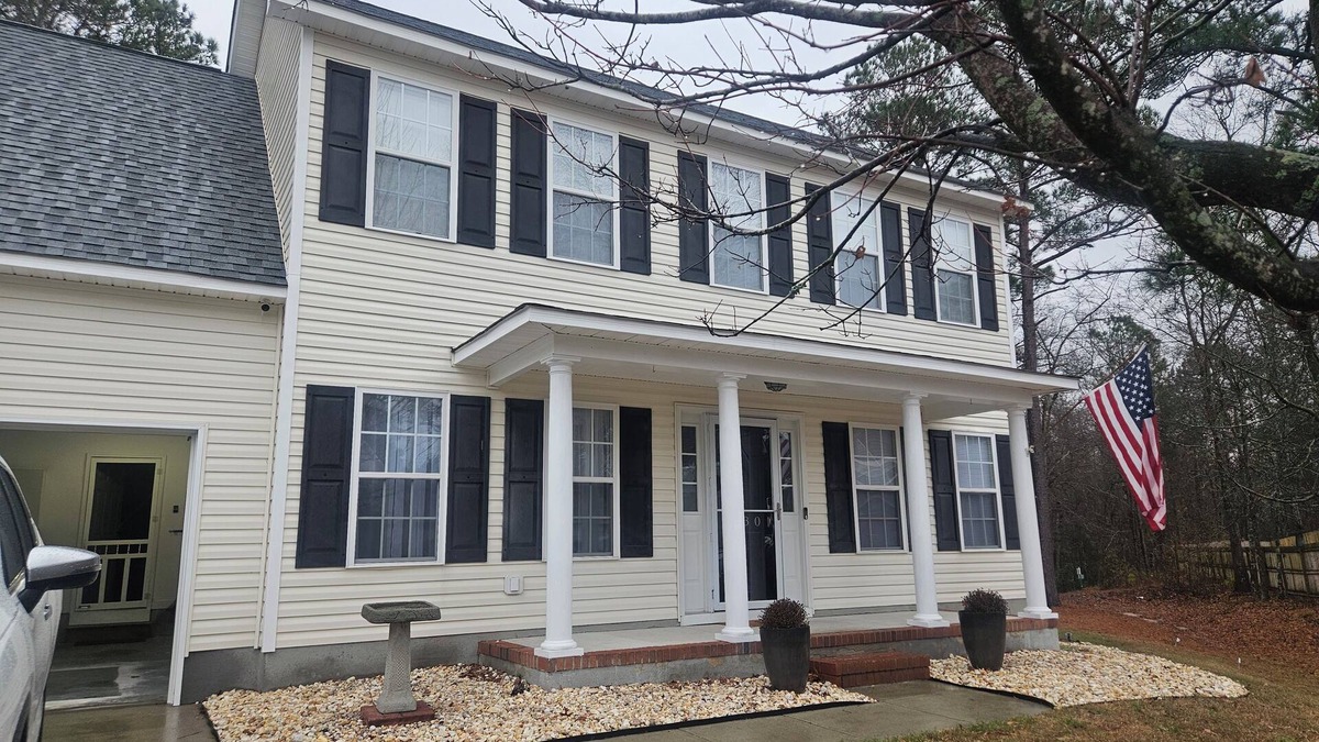 Wilmington House | Spacious 3 BR, 2.5 Bath on quiet cul-de-sac within minutes of Leland Town Center