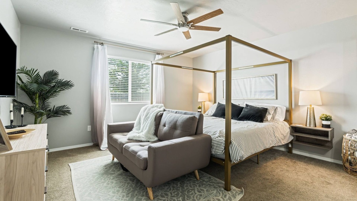 Nampa House | Spacious 3B, Split floorplan, Sleeps up to 11!