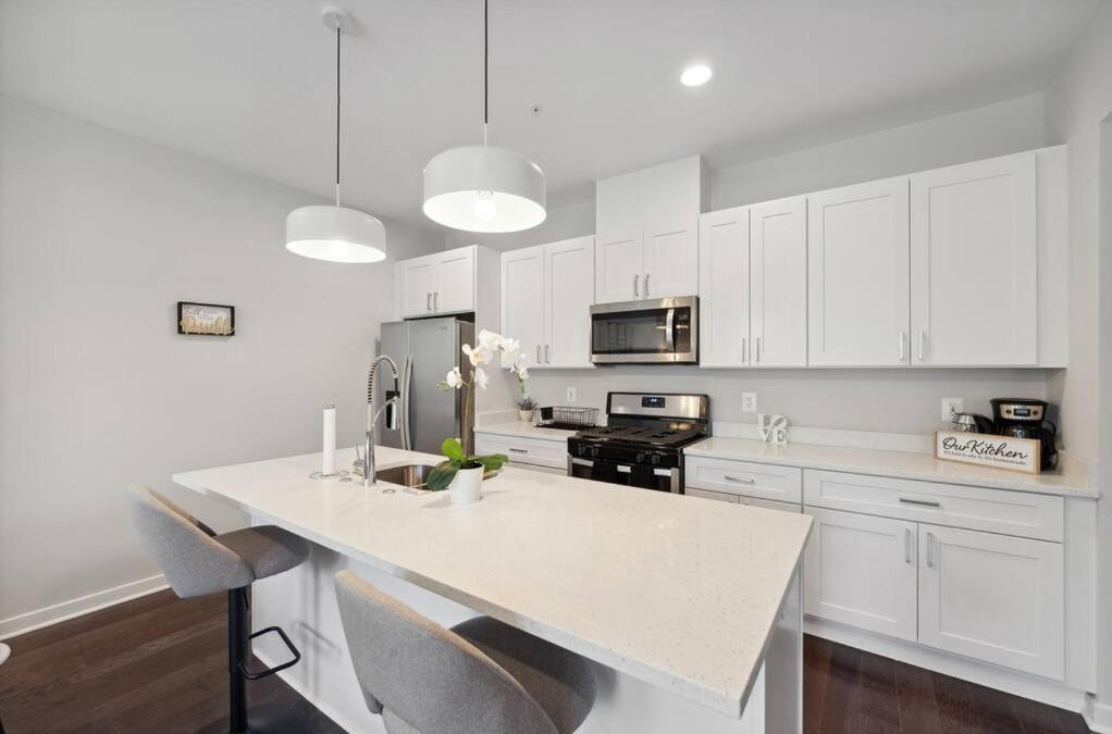 Fairlawn Apartment | Spacious 3Bedroom Duplex with Rooftop Deck!