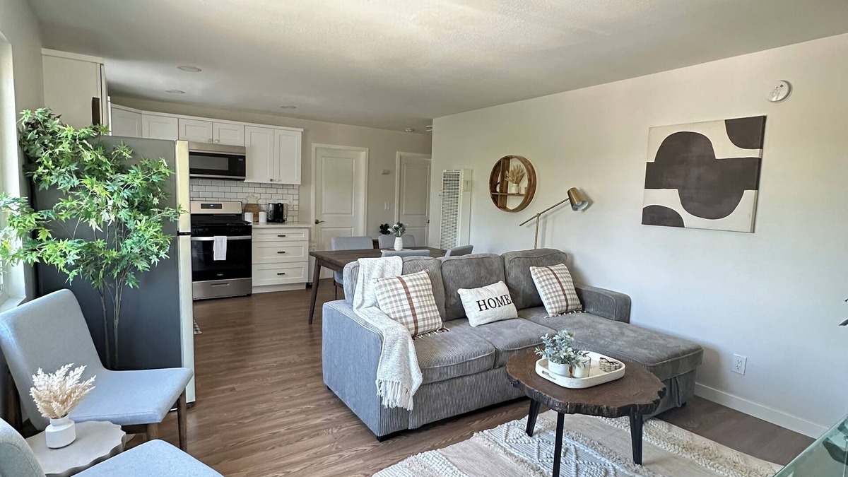 Los Angeles House | Spacious 3BR/2BA Near DTLA Dodgers & Crypto Arena Minutes Away