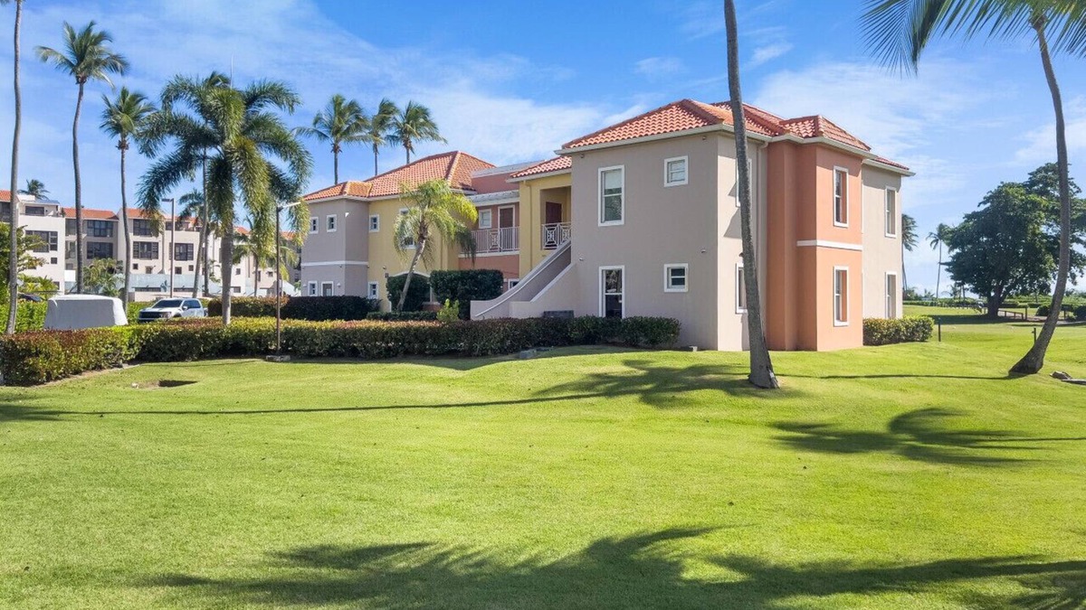 Candelero Abajo Villa | Spacious 3BR apt for 10 Guests | Palmas del Mar
