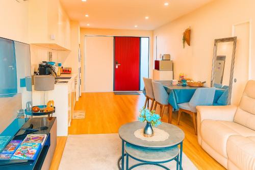 Auckland Apartment | Spacious 3BR Townhouse Near Auckland City Centre - Stylish and Refreshing Stay
