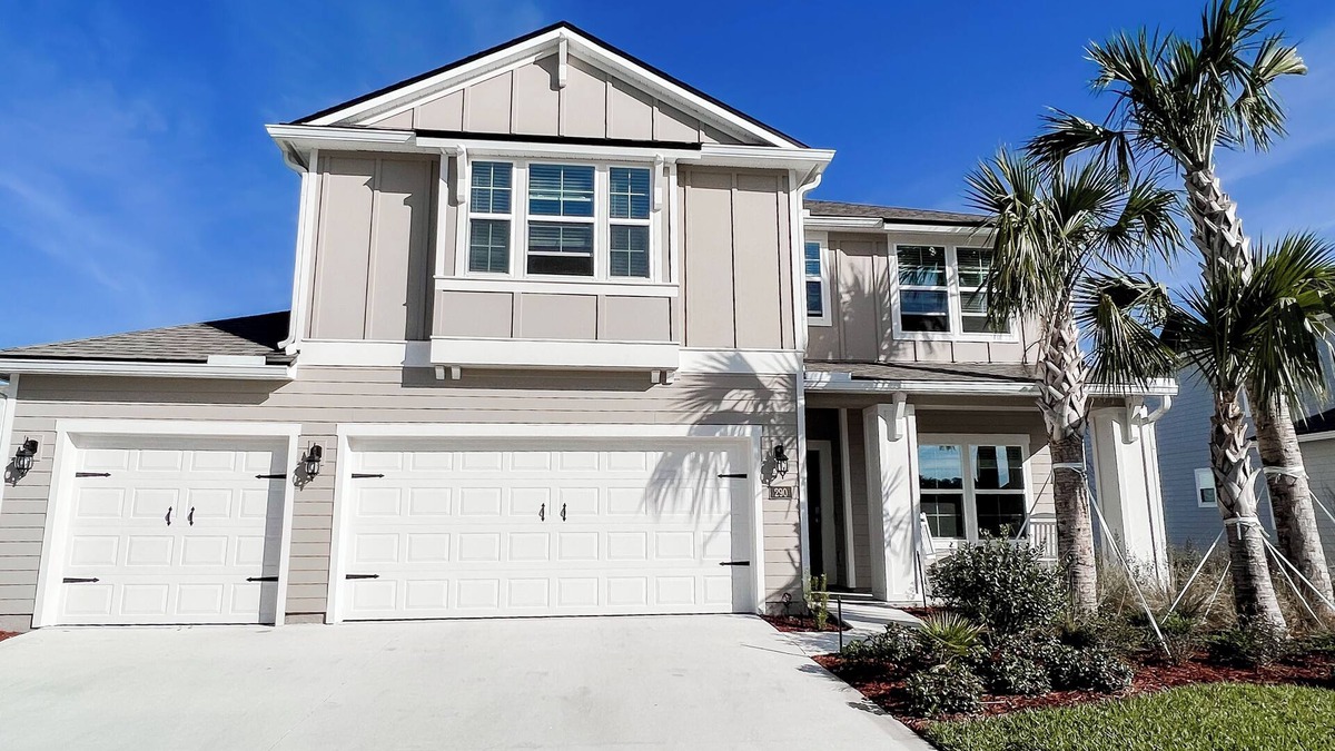 St. Augustine House | Spacious 4 bed 4 bath house with community pool & gym in charming St. Augustine