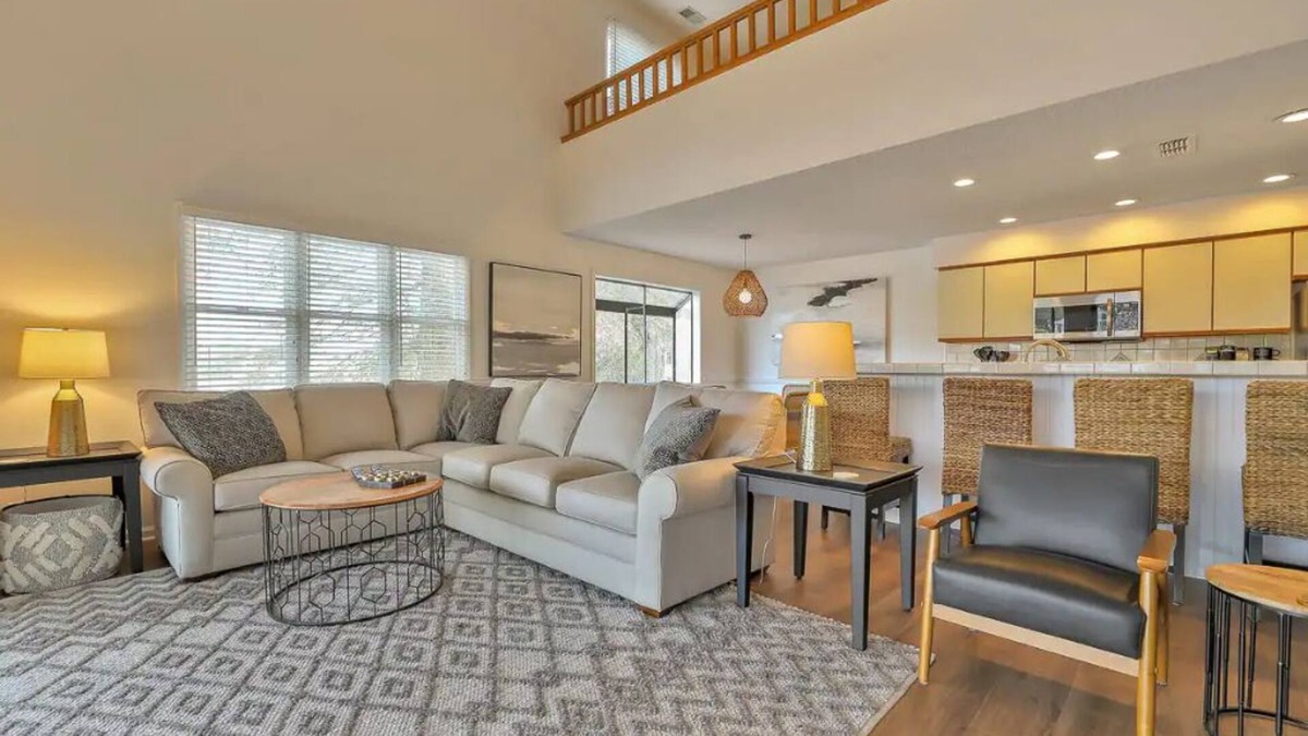 Sea Trail House | Spacious 4 bed/4 bath Villa on Golf Course