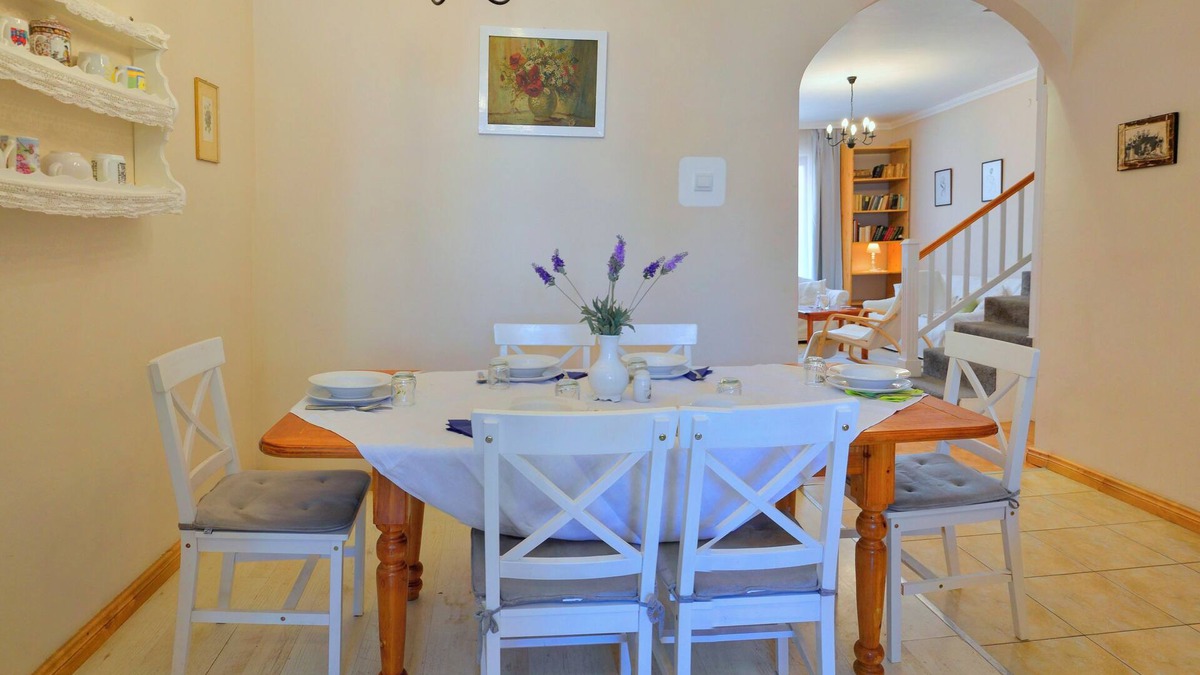 Hajduszoboszlo House | Spacious 4-bedroom house with AC and WiFi in superb Hajdúszoboszló