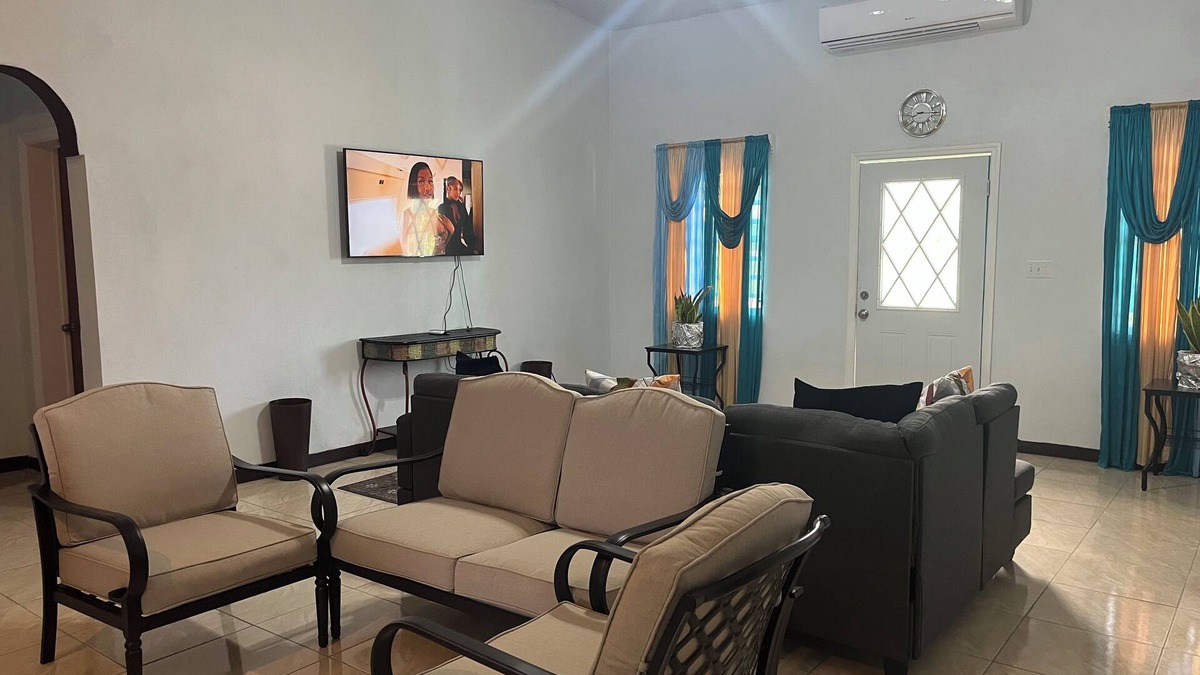 Basseterre Apartment | Spacious 4-bedroom apartment in adorable Historical Sandy Point with AC