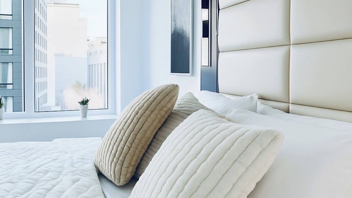 Central Park North Apartment | Spacious 4-bedroom apartment in Manhattan with Doorman