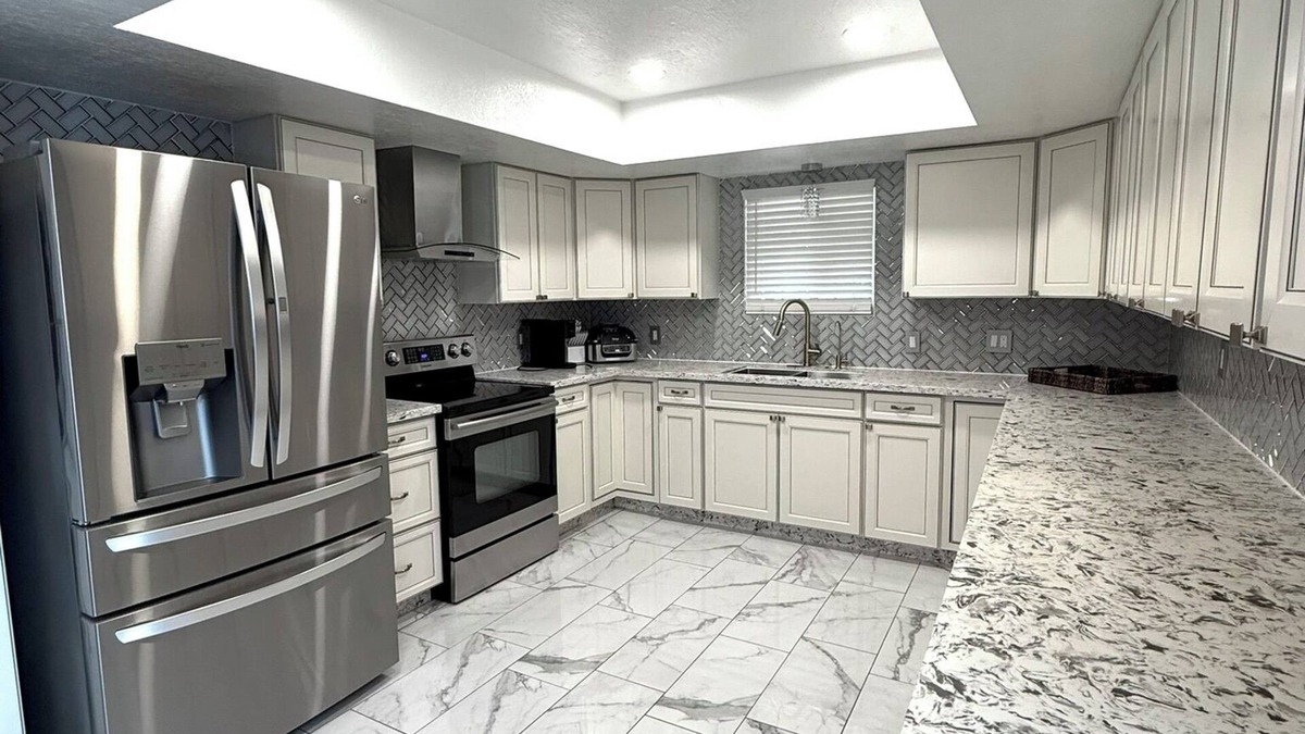 Centennial Hills House | Spacious 4- bedroom can sleep up to 22 - entertaining Game room