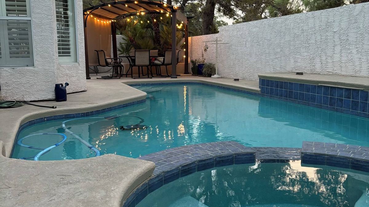 Desert Shores House | Spacious 4-bedroom house with pool and hot tub in amazing Las Vegas