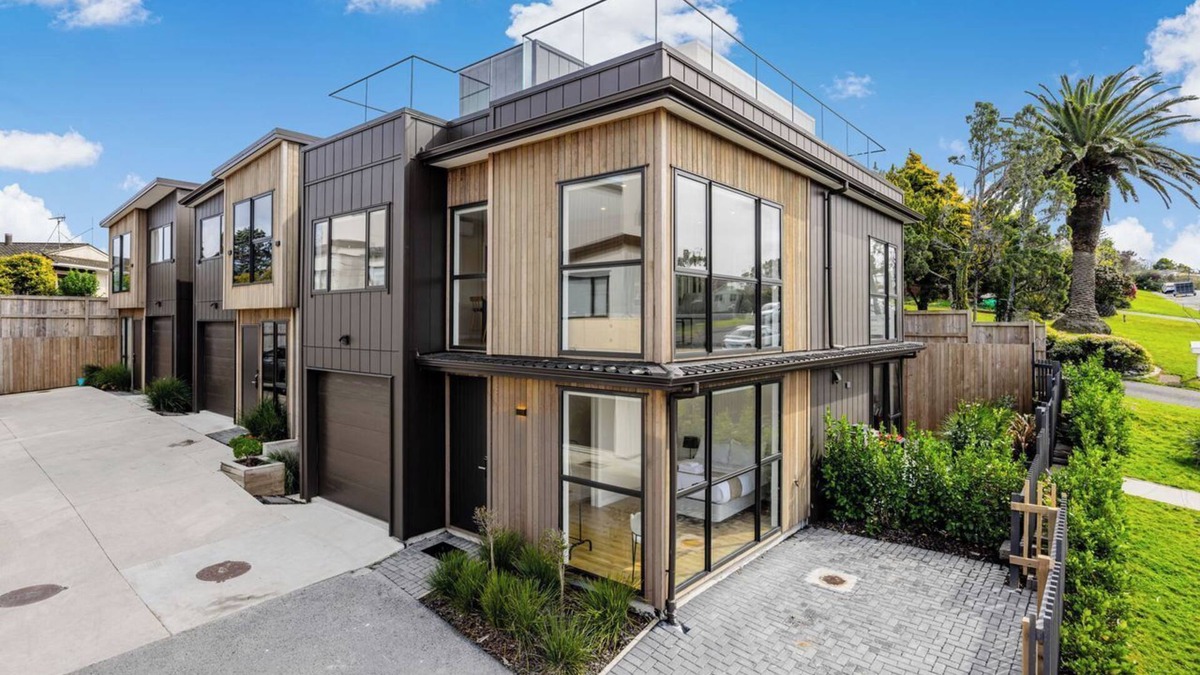 Torbay House | Spacious 4-bedroom house in wonderful Auckland with AC