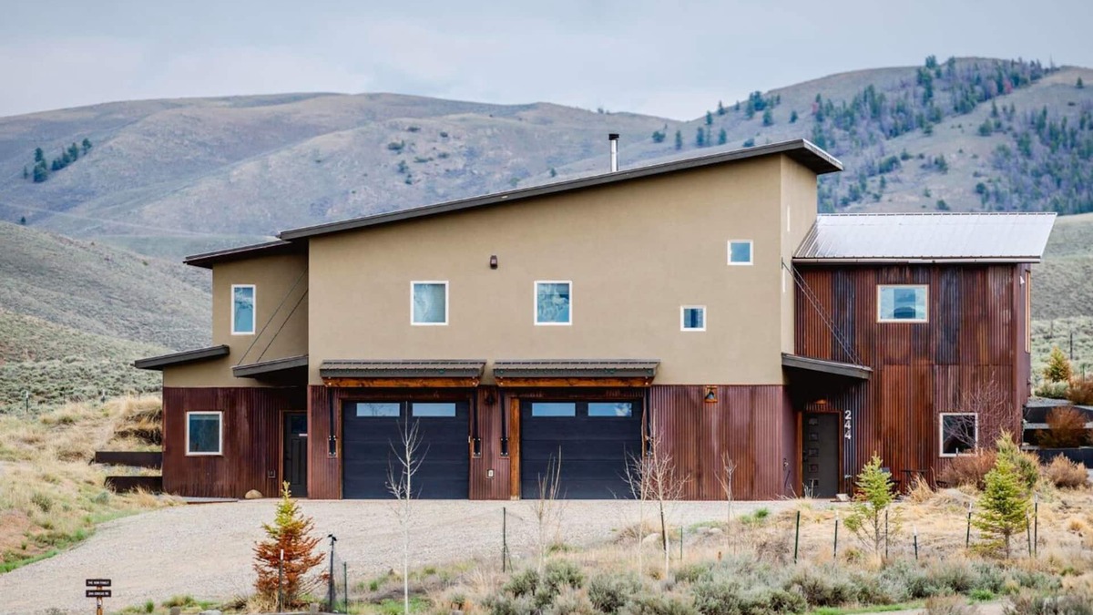Gunnison House | Spacious 4-bedroom house in lovely Gunnison-Pet and Family friendly