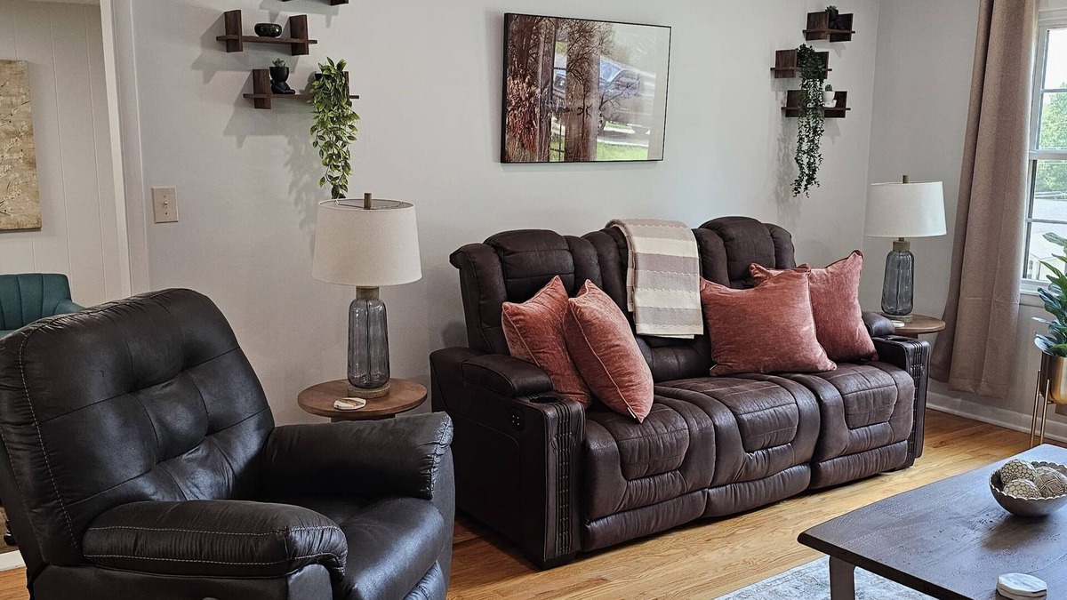 Madison House | Spacious 4-bedroom house with Galleria Pet-friendly. Fully fenced backyard.