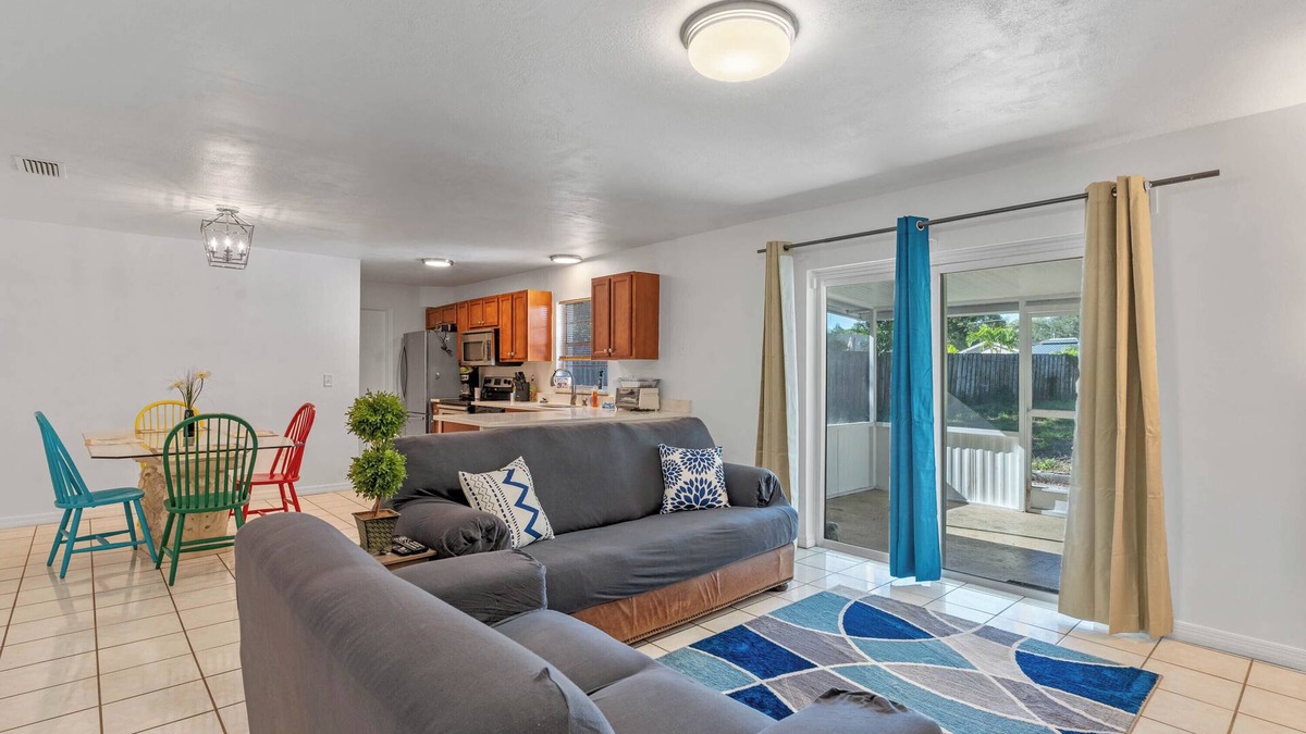 Southwest Orlando House | Spacious 4-bedroom house with WiFi, Game room by Universal Studios