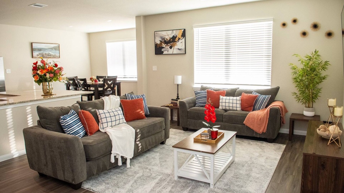 Conroe House | Spacious 4-bedroom house in beautiful Conroe with King Suite