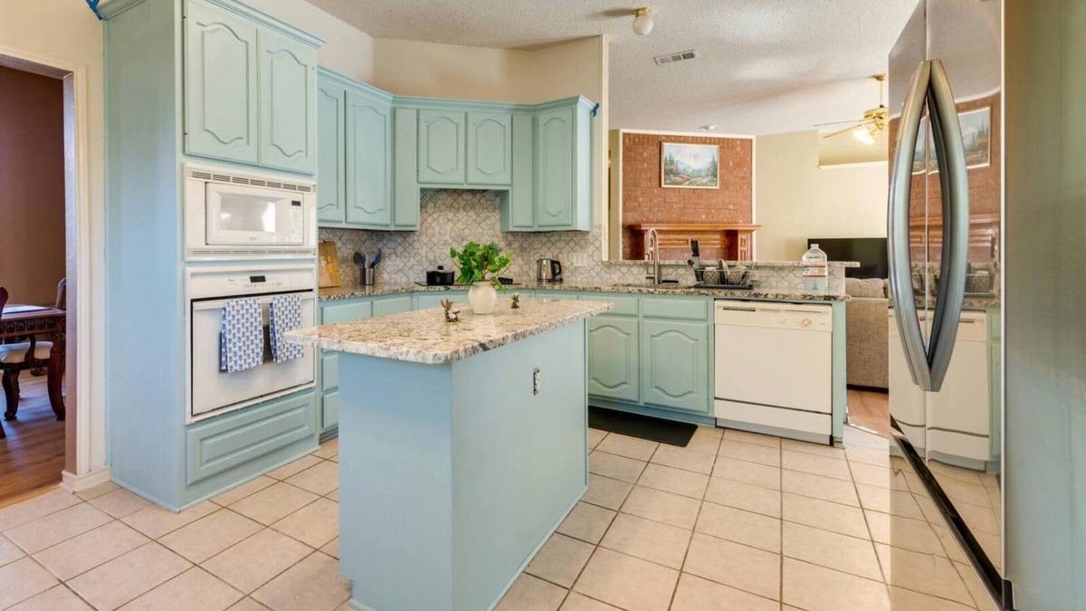Murphy House | Spacious 4-bedroom house centrally located in DFW with all necessary amenities