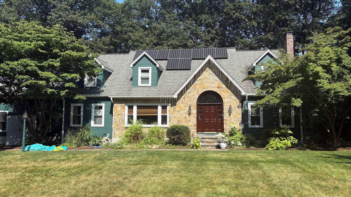 Norfolk House | Spacious 4-Bedroom Norfolk Home, 20-Min Walk to Gillette Stadium