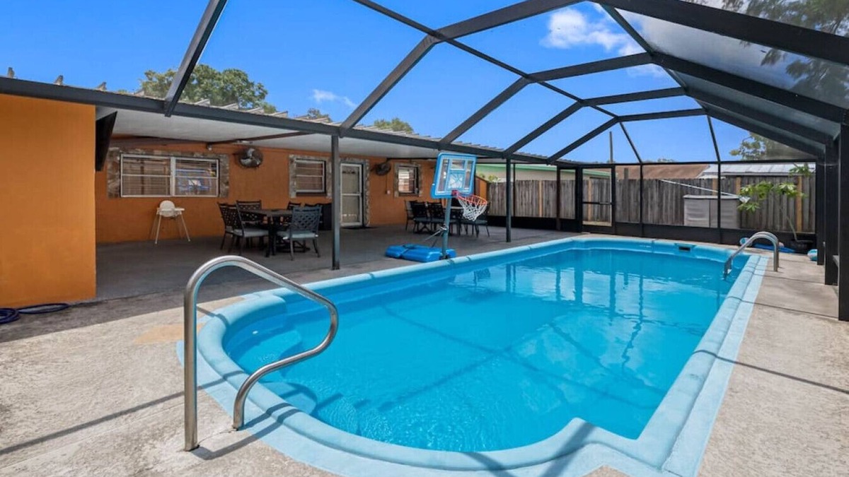 Greater Palm River Point CDC House | Spacious 4 bedroom-Screened pool-Fenced backyard.
