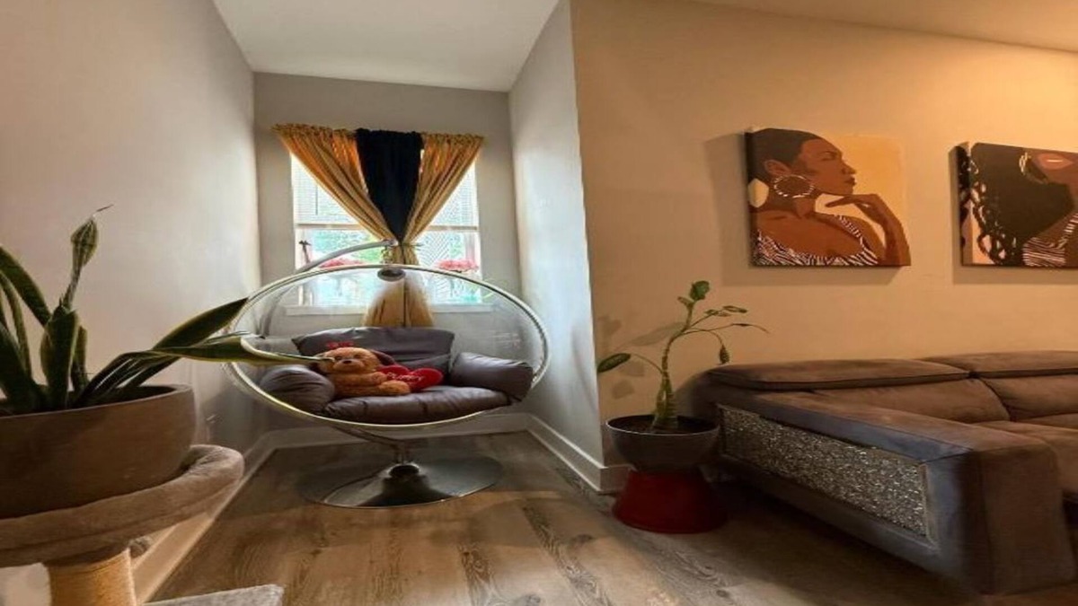 North Philadelphia West House | Spacious 4-bedroom house in charming Philadelphia with AC, WiFi