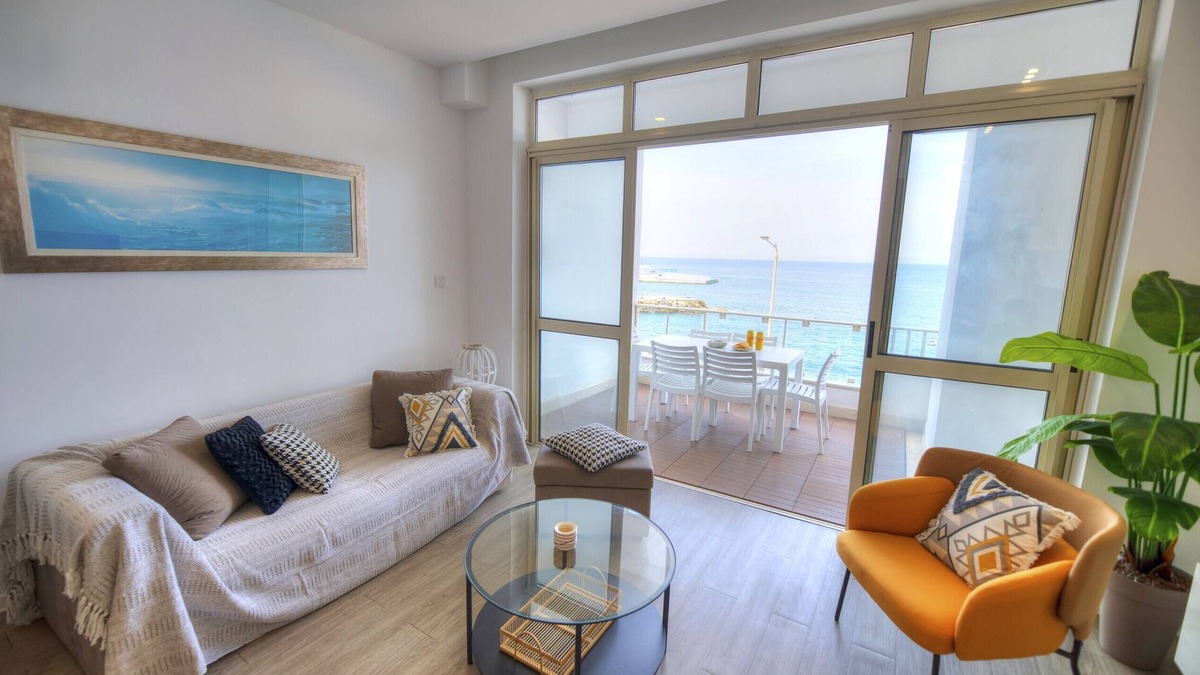 Sliema Apartment | Spacious 4 bedrooms with sea view balcony GOSLM-3