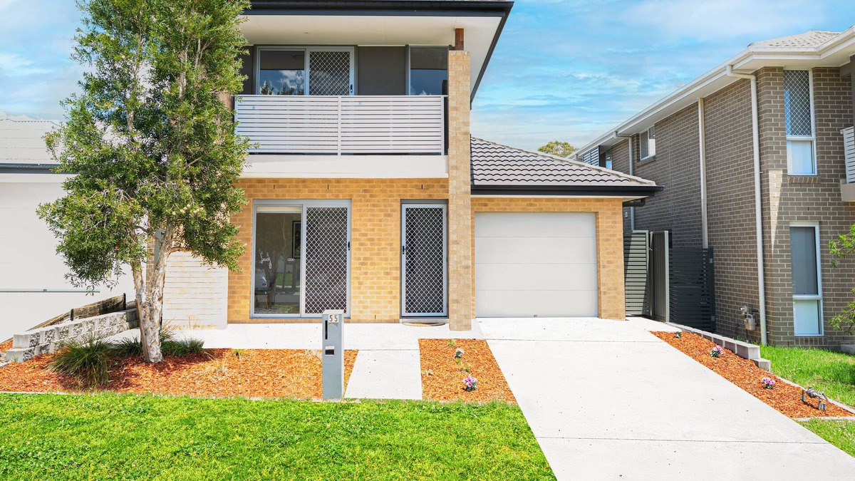 Cobbitty House | Spacious 4 Br Modern house WiFi & Parking