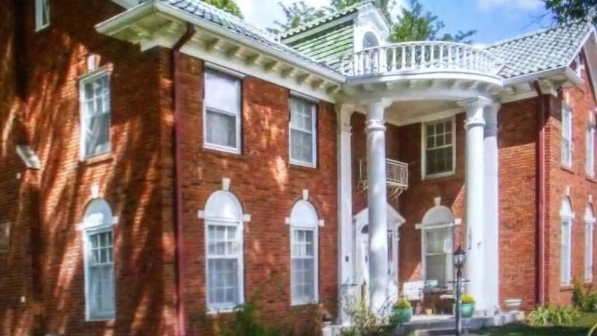 Topeka House | Spacious 4000 Sq Ft historic home, across from Washburn University; Near to Expo