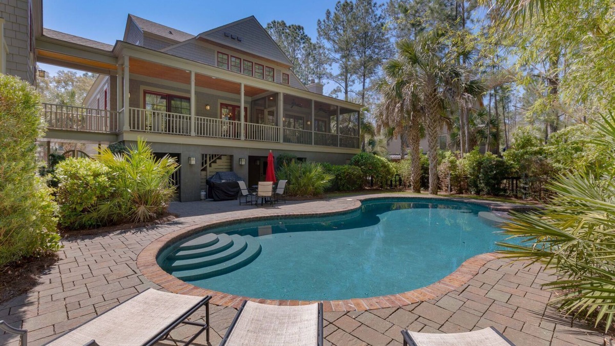 Vanderhorst Plantation House | Spacious 4BD w/Guest House! Private Pool + Hot Tub