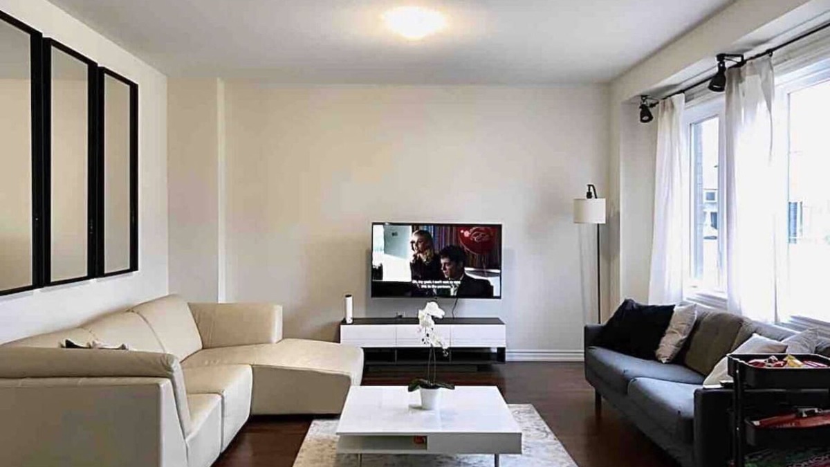 Thorold House | Spacious 4BDRM Home-NiagaraFalls Retreat