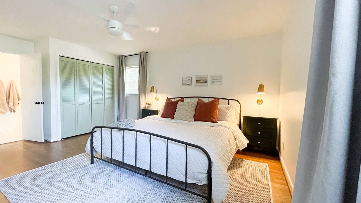 Green Valley House | Spacious 4BR 3BA 2 Story Remodeled House Ample Parking Pets OK Great Location