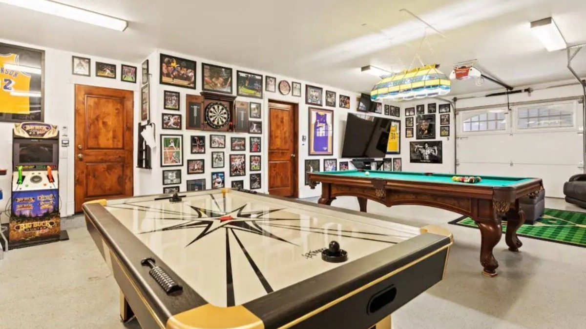 Graeagle House | Spacious 4BR/3BA Family Home + Must See Game Room.