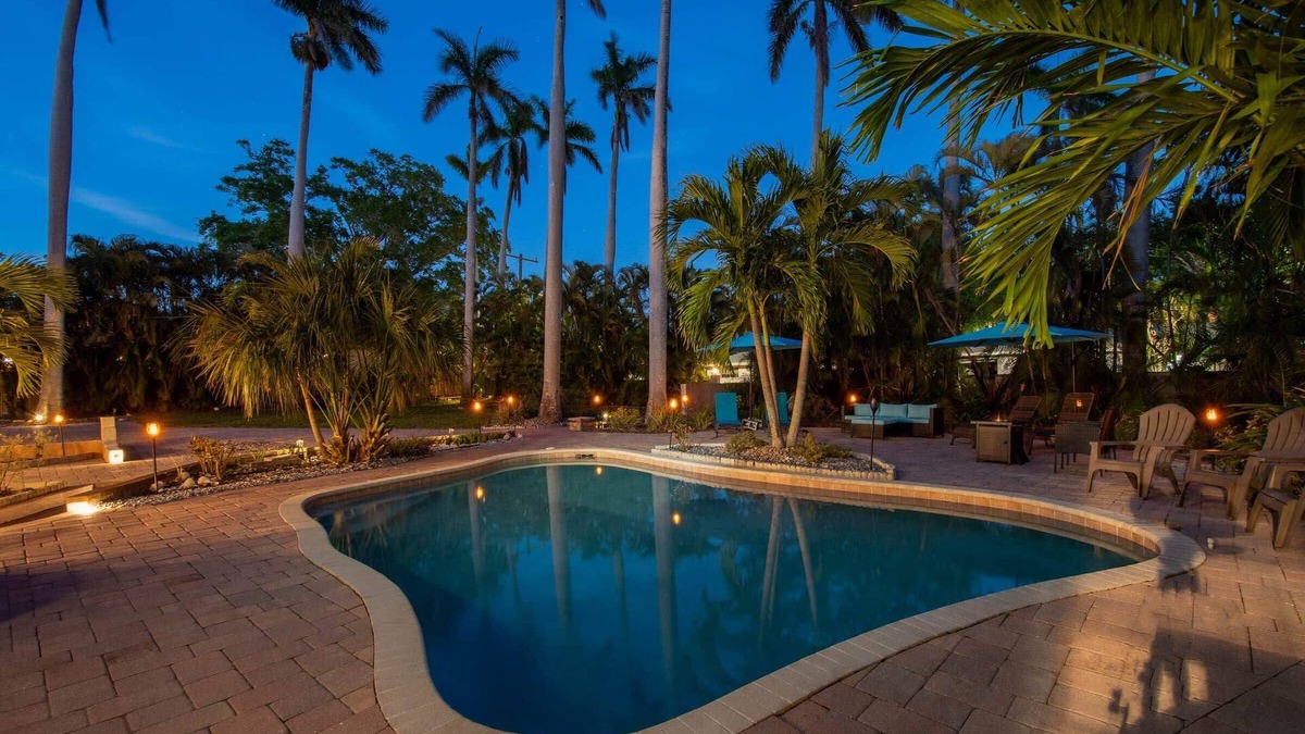 Bradenton House | Spacious 4BR, Pool, 8 miles to AMI