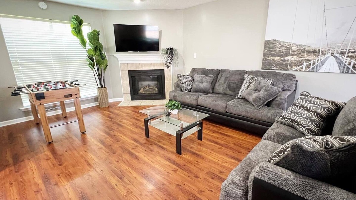 East Central Shelby House | Spacious 4BR Retreat with BBQ, Hammock, and Outdoor Lounge