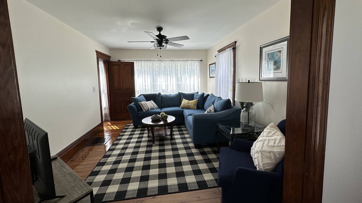 Fair Haven House | Spacious 5 bdrm Retreat Steps to Lake Ontario & Fair Haven State Park Sleeps 10!