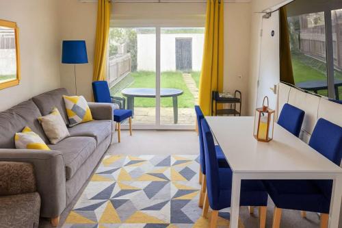 Horfield House | Spacious 5-Bed Home with Parking,WiFi & Self Check-In