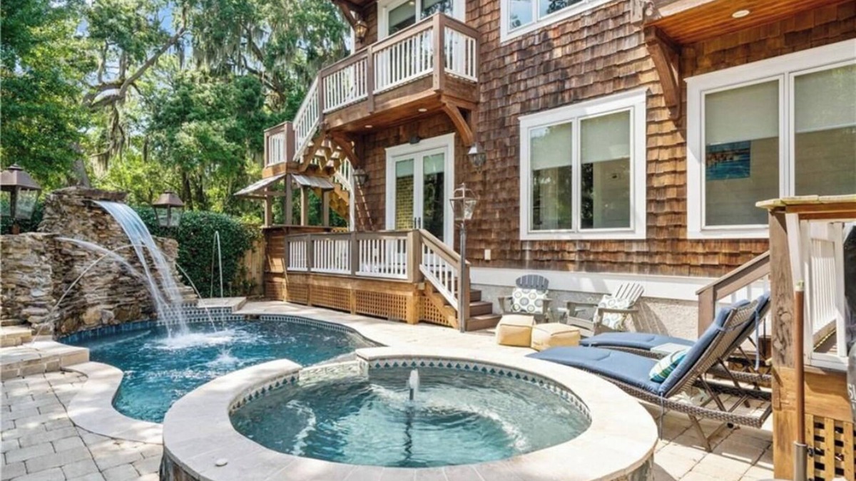 Saint Simons Heights House | Spacious 5-bedroom house on St. Simons Island with Pool, Hot Tub, and Game Room