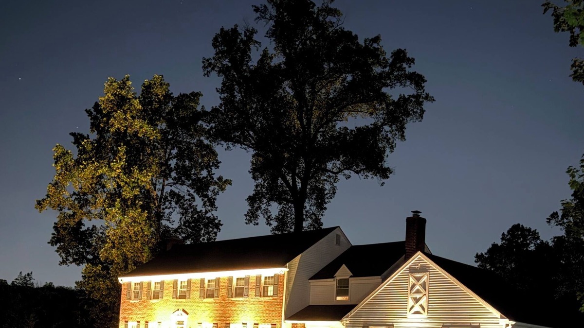 Saint Davids House | Spacious 5-bedroom house, with pool and hot tub, 1 mile from Aronimink