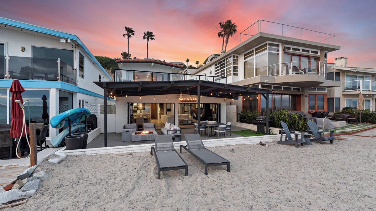 Capistrano Beach House | Spacious 5-bedroom Beachfront Home on Beach Road!