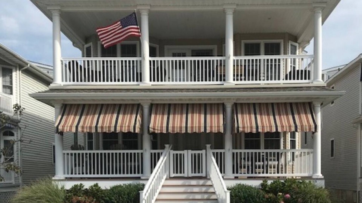 North End House | Spacious 5-Bedroom Beach House – Ideal for Families, Walk to Ocean & Downtown