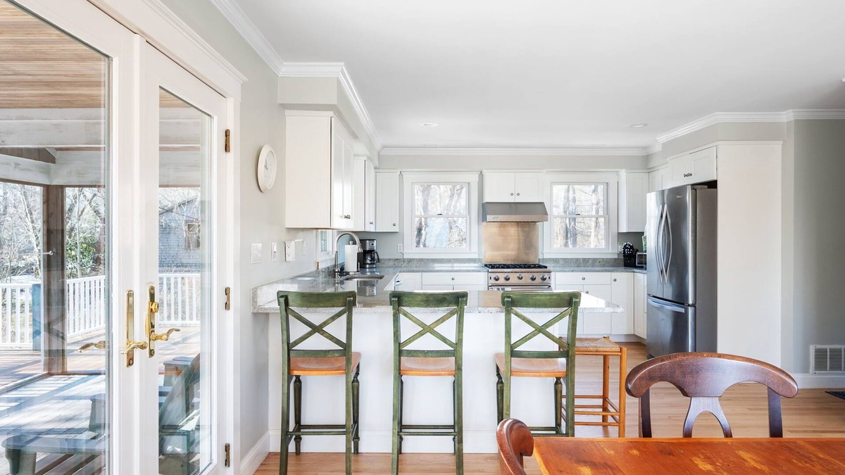 Cohasset House | Spacious 5-bedroom beach house with great amenities, location, and private beach
