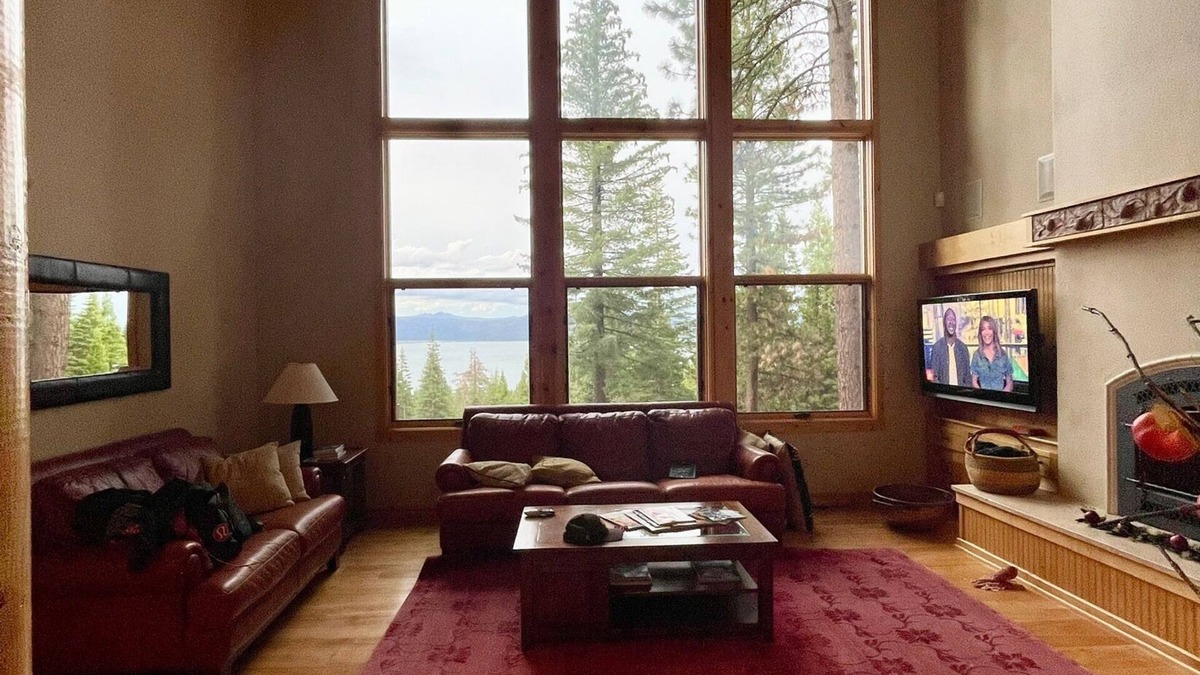 Lake Almanor West Cabin | Spacious 5-bedroom cabin in Almanor West with WiFi