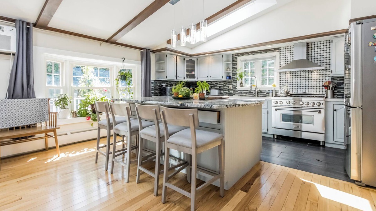 Biddeford House | Spacious 5-bedroom home with beautiful outdoor spaces