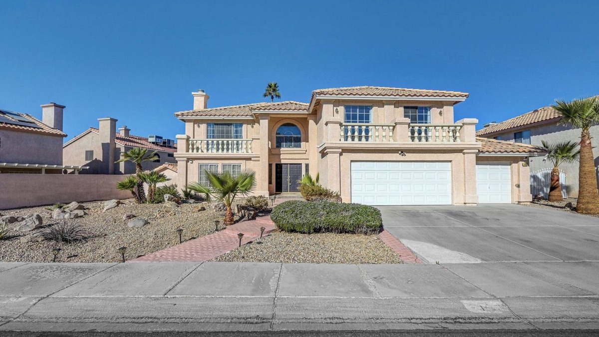 Whitney Ranch House | Spacious 5-bedroom House in Henderson Close to Strip/Airport/Shopping/Casino