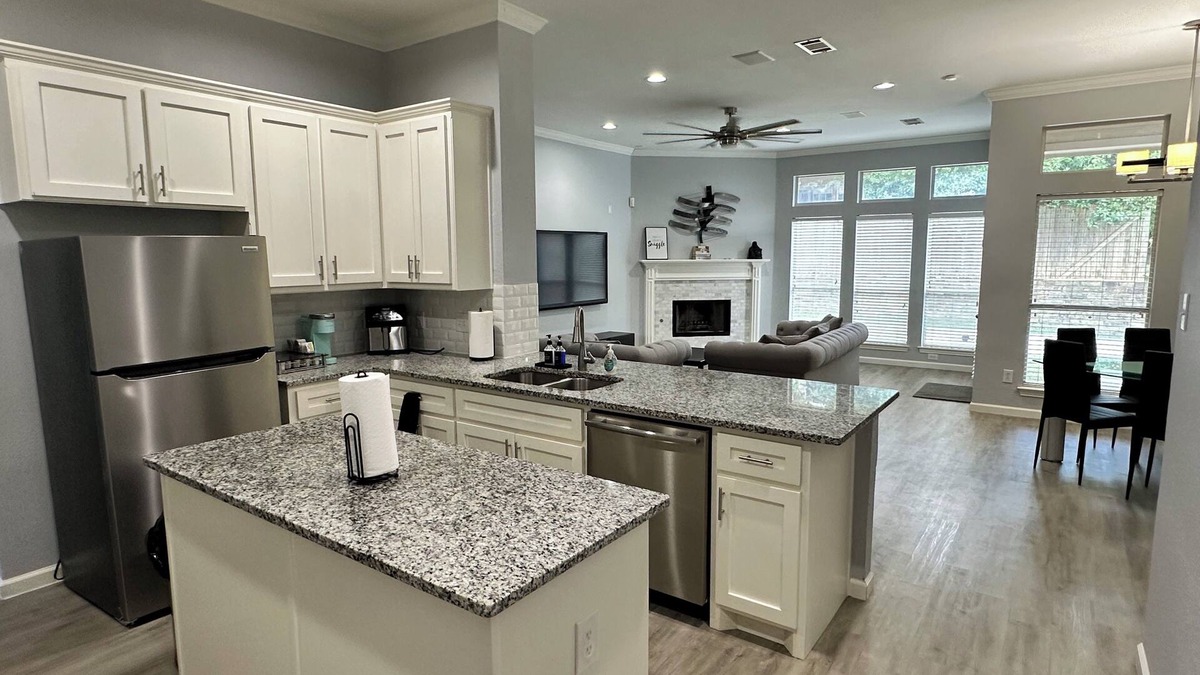 Garland House | Spacious 5-bedroom Home for Large Family