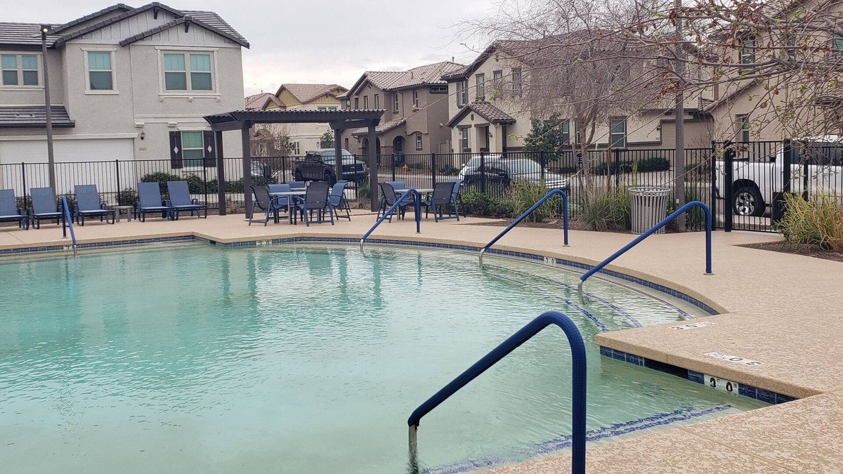 Goodyear House | Spacious 5-bedroom house in marvelous Goodyear with AC, WiFi