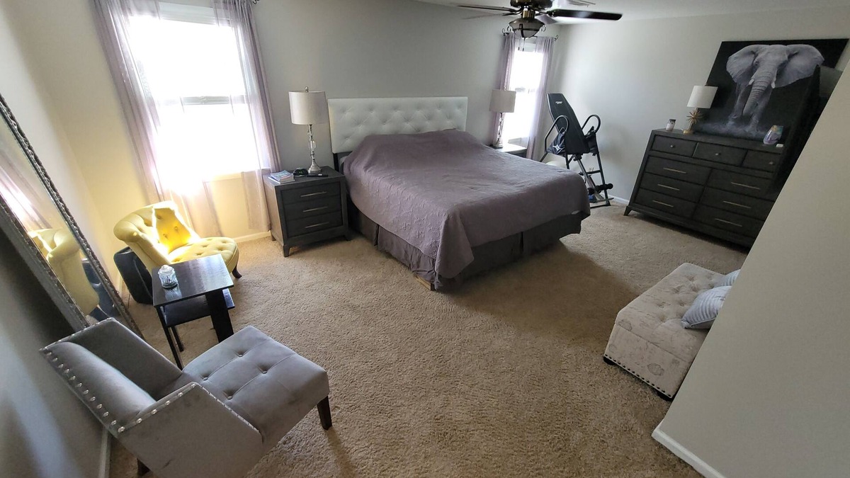 Grovetown House | Spacious 5-bedroom house sleeps 11 in Martinez with WiFi, fitness room,pool,spa