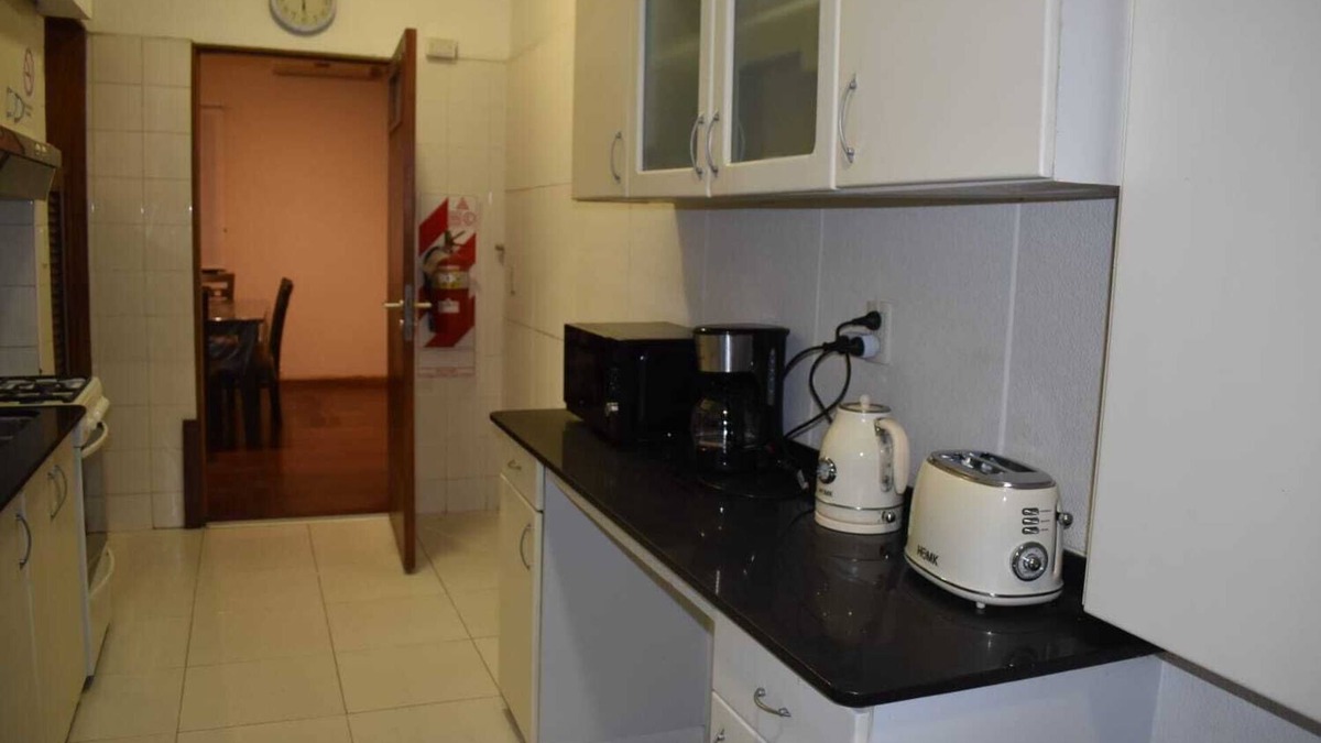 Mendoza City Center House | Spacious 5-bedroom house with WiFi, AC in phenomenal Mendoza