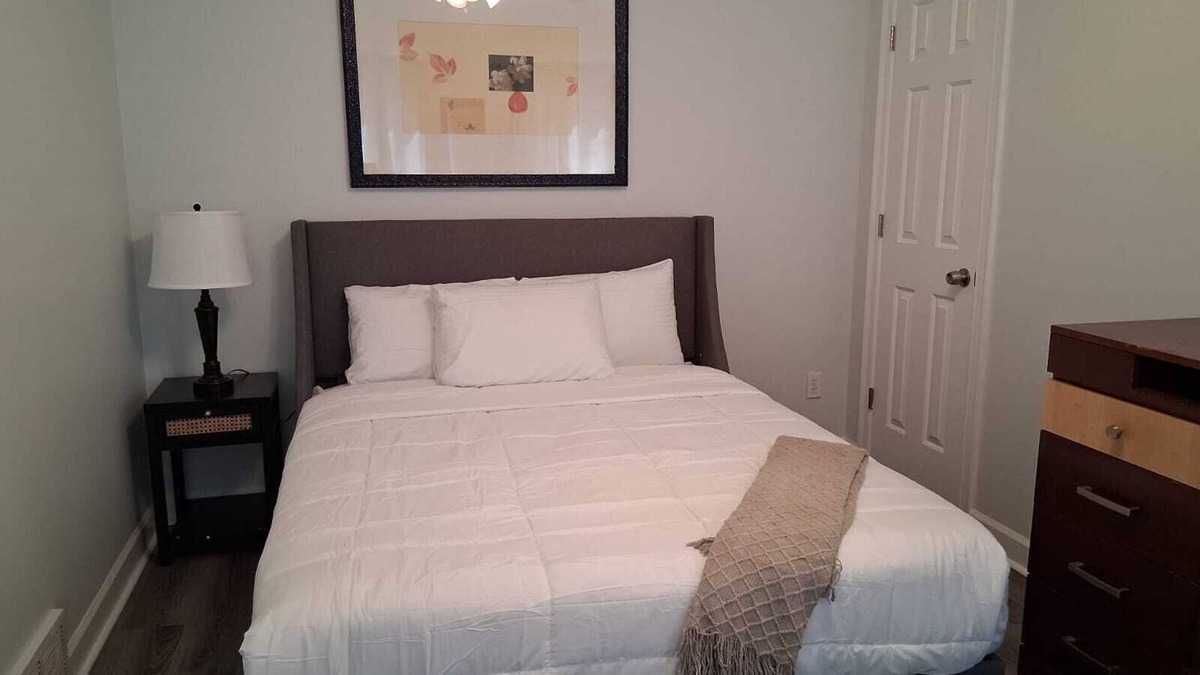 Cordova House | Spacious 5-bedroom house in awesome Memphis with WiFi, AC